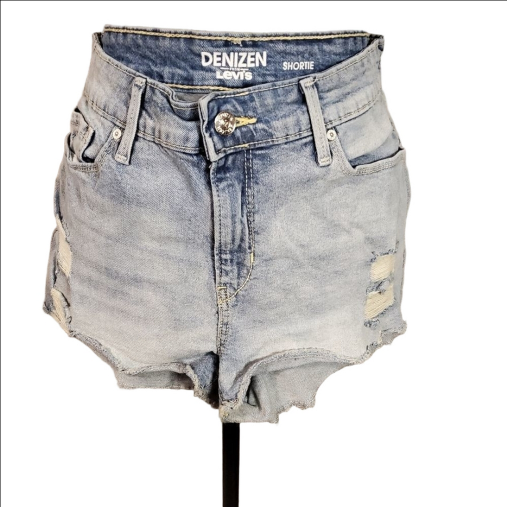 Denizen from Levi's Light Blue Distressed Jean Shorts Size 13